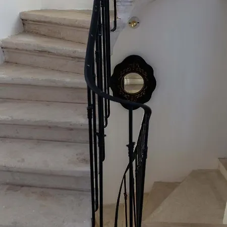 La Perroya Guest house