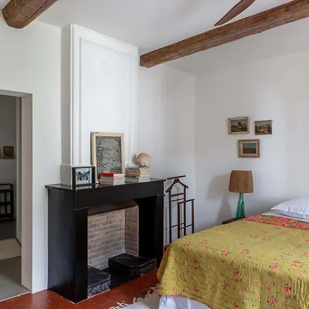 La Perroya Guest house *