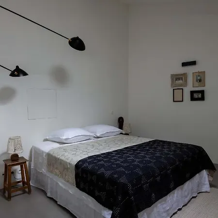La Perroya Guest house Visan