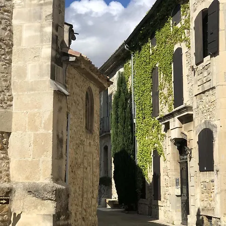 Guest house La Perroya *